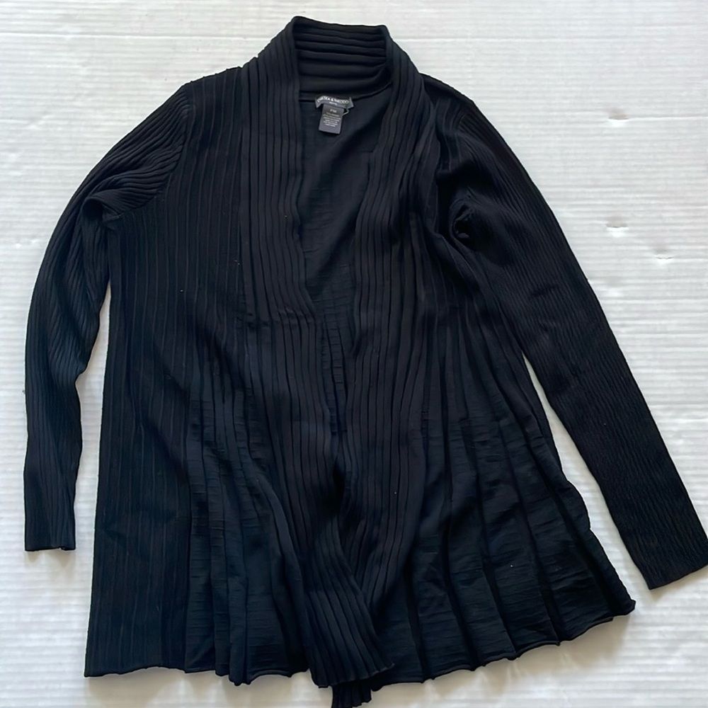 Chelsea & Theodore Petite PM black sweater